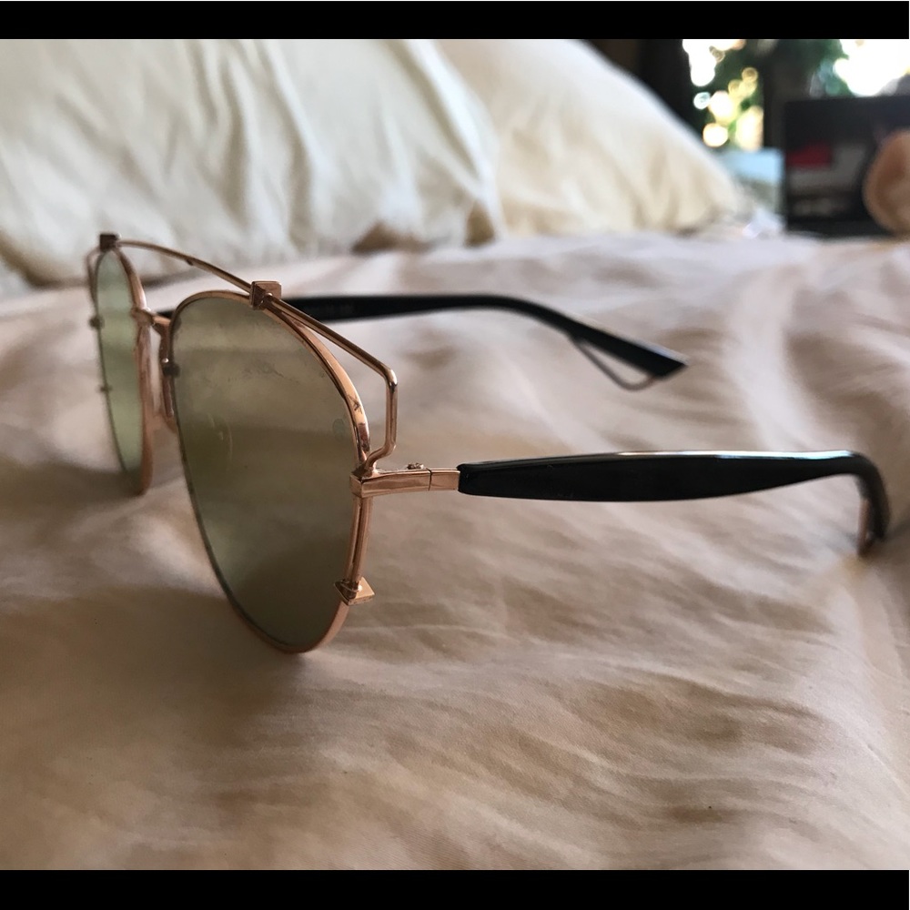 Reflective Sunglasses - Picture 3 of 4